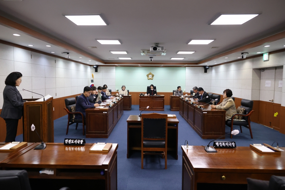 제356회 동해시의회 임시회 제1차 예결특위, 1차 윤리특위_1