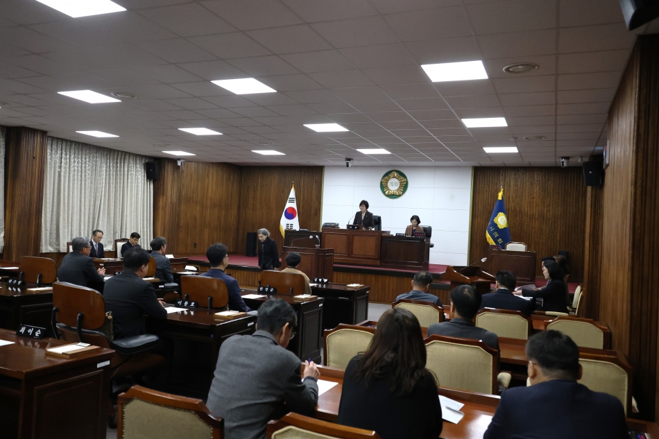 제356회 동해시의회 임시회 제2차 본회의_2
