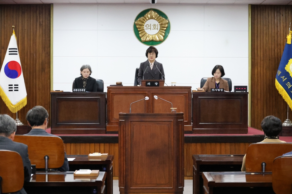제356회 동해시의회 임시회 제2차 본회의_3