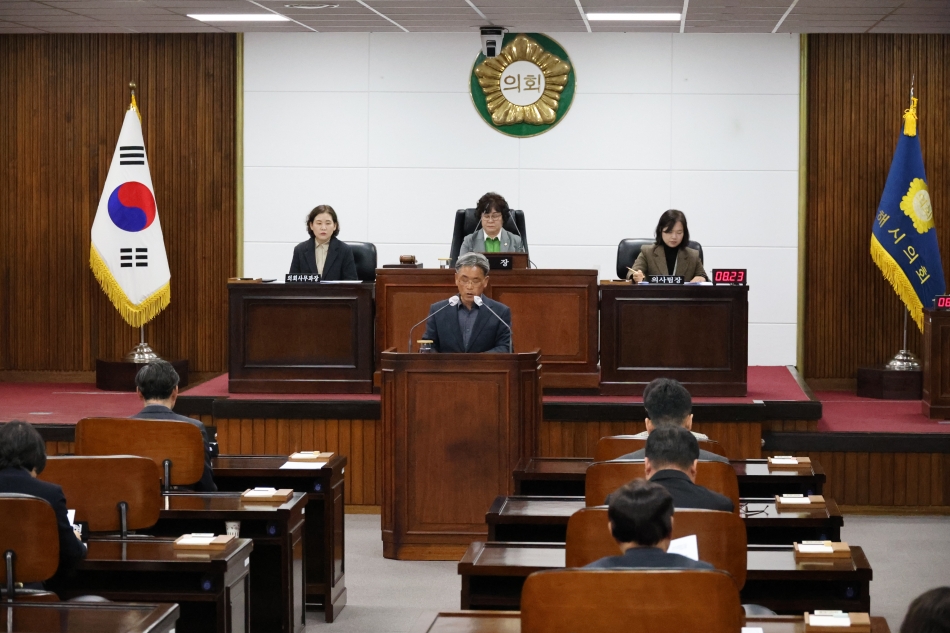 제359회 동해시의회 임시회 제1차 본회의_4