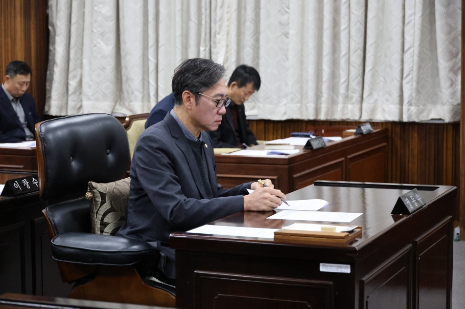 제359회 동해시의회 임시회 제1차 본회의_9